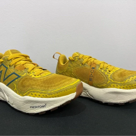 NEW BALANCE FRESH FOAM X HIERRO V8 COLOR MUSTARD SNEAKERS SIZE: 6.5 WOMENS - Picture 3 of 10